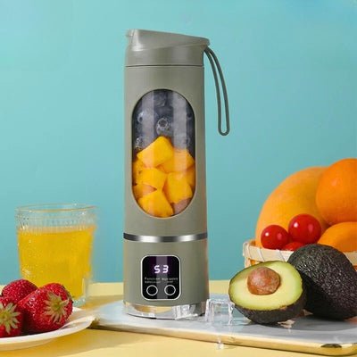 Blender mini gris posé sur table