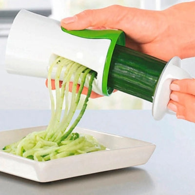 coupe legumes en spirale spiral'ine fait des spirales de concombre