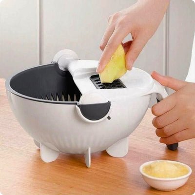 coupe légumes magicl'ine utilisé pour râper une pomme de terre