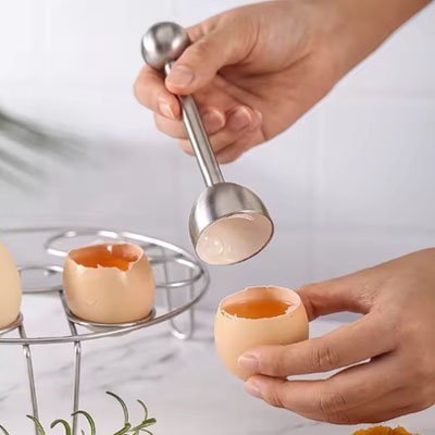 Coupe oeuf à la coque utilisé pour retirer le haut de l'oeuf