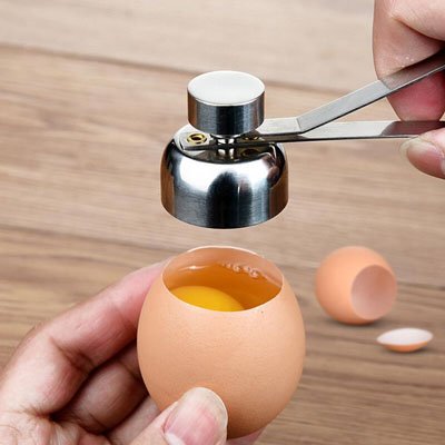 Coupe oeuf coque utilisé sur une oeuf
