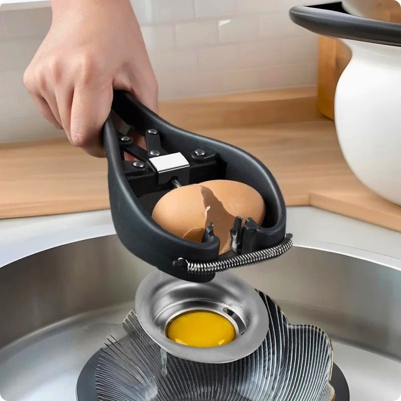 Coupe oeuf facil'ine ayant cassé une oeuf