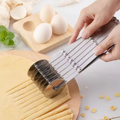 coupe pâte qui est utilisé pour découper de fines lamelles pour réaliser des spaghettis