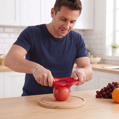 Coupe pomme​ rouge utilisé pour trancher une pomme en 8 quartiers 