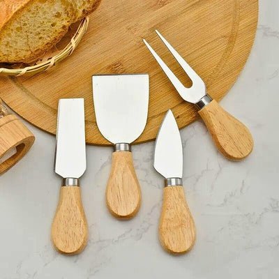 couteaux à fromage setfromag'ine posé à côté pain