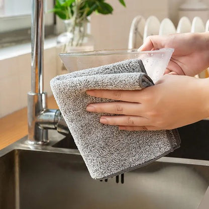 Essuie main passé sous l'eau