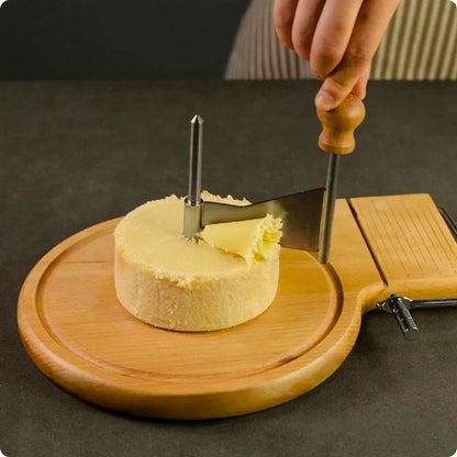 Girolle à fromage girol'ine utilisée pour râper fleur de fromage