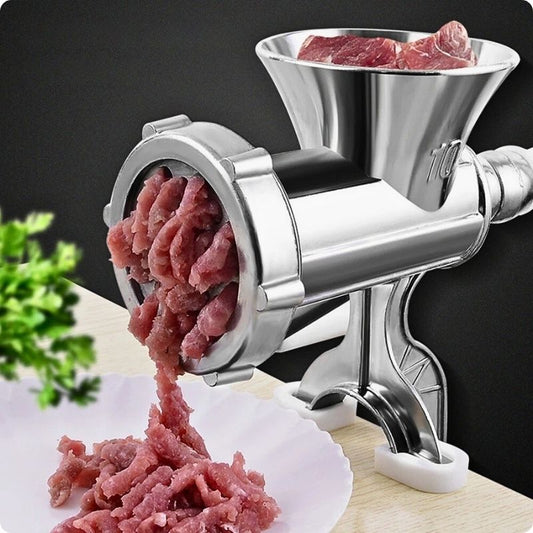 Hachoir à viande carni'ine avec viande hachée sortant de l'appareil