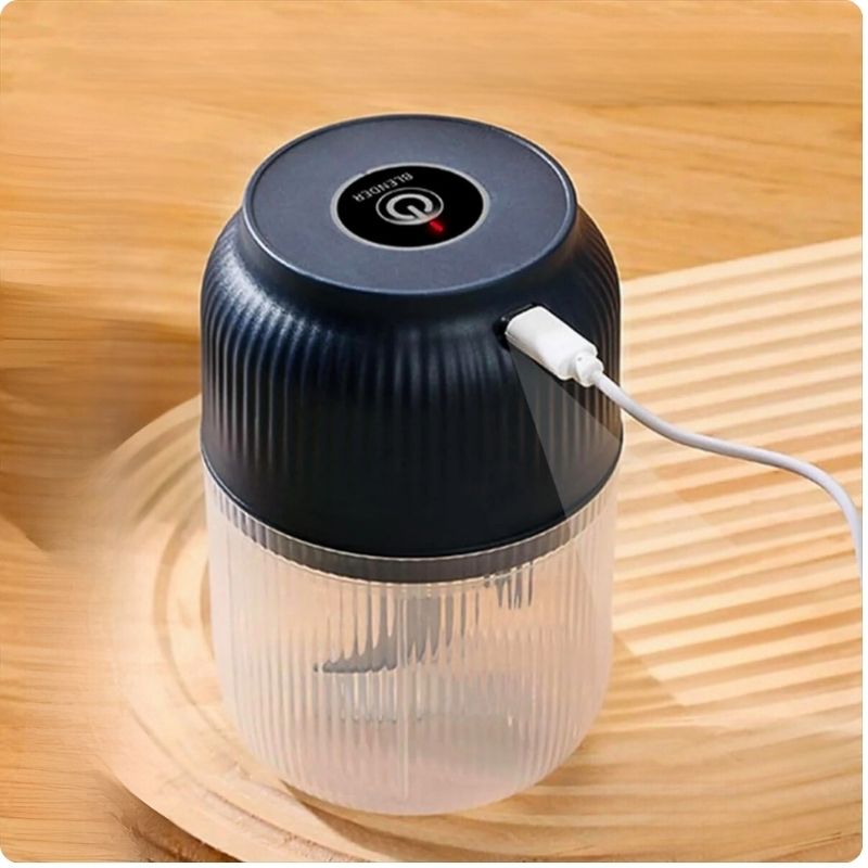 Hachoir électrique branché sur port USB