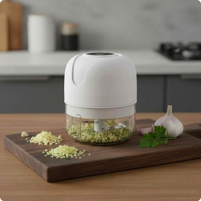 Mini hachoir condimix'ine blanc sur table