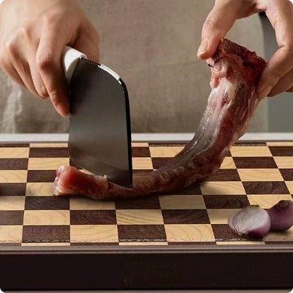 Planche a decouper damier utilisé pour couper de la viande