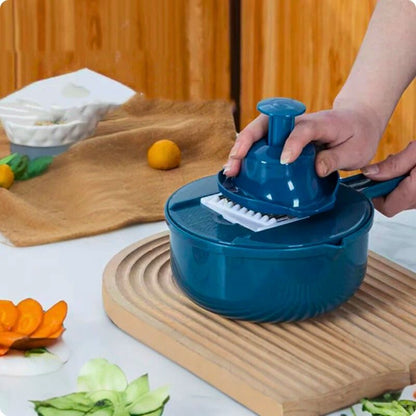 Rape a legumes sur planche avec le protège doigt