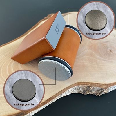 Recharge aiguiseur couteau avec l'aiguiseur en cuisine.